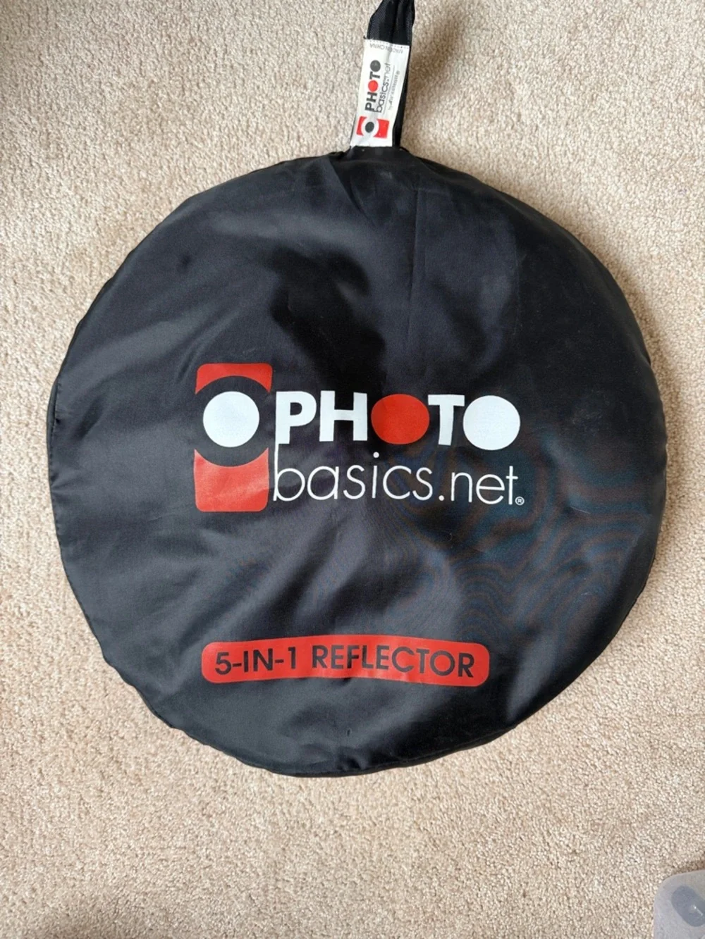 Reflector Photo Basics 5-in-1 Reflector with Black Carry Case NEW